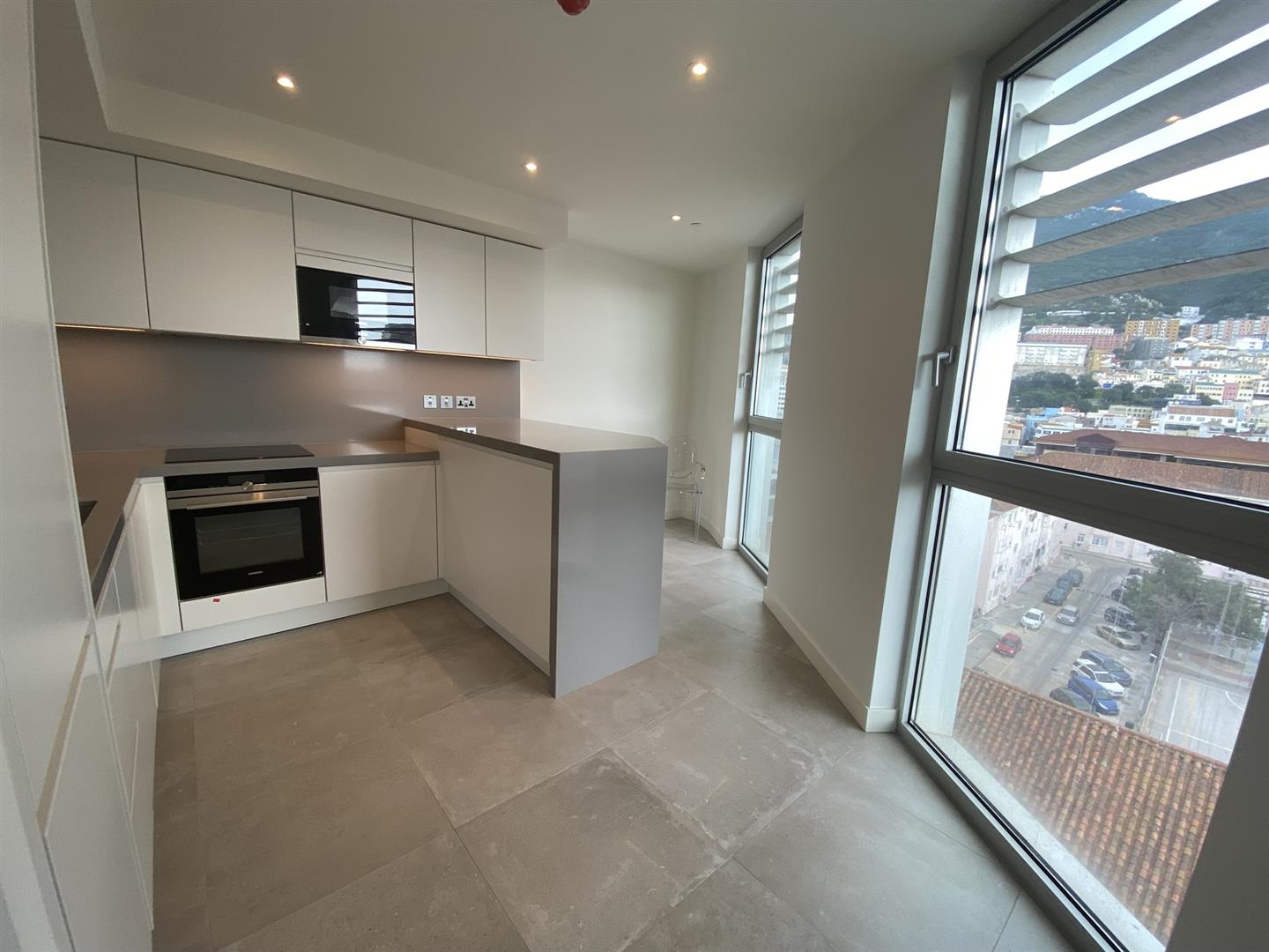 Image of Apartment - 1 Bedrooms - 1 Bathrooms for Sale in EuroCity-Gibraltar, Image 3